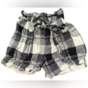 Japanese GU Black and White High-Waisted Plaid‎ Shorts with Ribbon Size S
